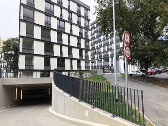 Pronájem garážového stání, Praha 8-Střížkov, ulice Střížkovs - 7