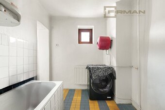 Prostorný dům v České Lípě k rekonstrukci – skvělá investičn - 7