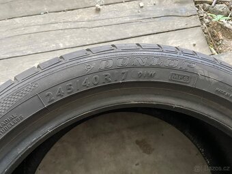 prodám letní pneumatiky 245/40/17 Dunlop celá sada - 7