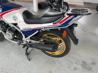 HONDA VF 750 F - 7
