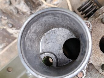 Nová hlava motoru škoda 100-105 - 7