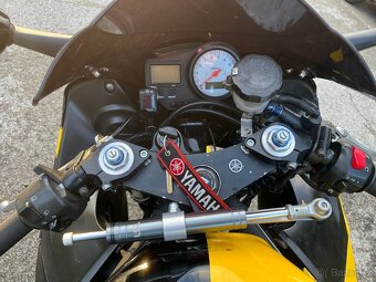 Yamaha R6 (2000) – VR46 Day Moon Edition – 88 kW - 7