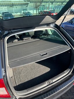 ŠKODA Octavia II Combi Facelift Motor 1.6 TDi. Rok 2012 - 7