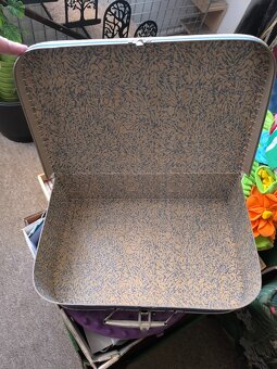 Starý dětský modrý kufřík - 7