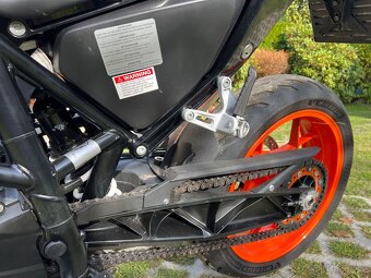 KTM DUKE 690 - 7