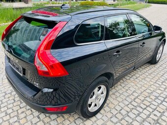 Volvo XC60 2.4D 5VÁLEC 4x4 AUTOMAT NAVIGACE SENZORY - 7
