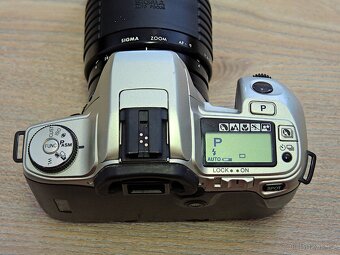 Analog Minolta Dynax 505 si super + Sigma 28-210 - 7