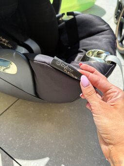 Prodám autosedačku Cybex Cloud Z i-Size – Jeremy Scott Wings - 7