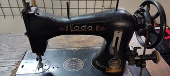 šicí stroj LADA - 7