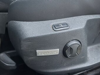 VOLKSWAGEN GOLF 1.6TDi VÝBAVA - na splátky pro všechny - 7
