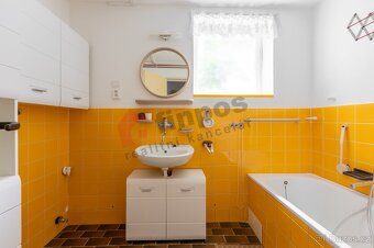 Prodej rodinného domu 4+kk s vedlejší stavbou a garáží v ob - 7