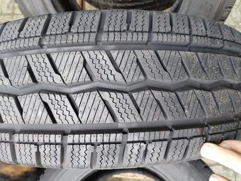 205/65/16C zimni pneu CONTINENTAL a FALKEN 205/65 R16C - 7