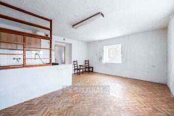 Prodej menšího RD do L s nádvořím, bez zahrady, nemovitost k - 7