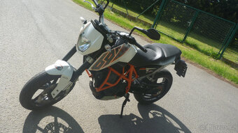 KTM 690 Duke - 7