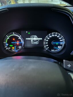 Highlander Executive 4x4 2,5 Hybrid e-CVT AWD-i benzin - 7