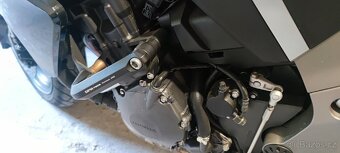 CB1000r - 7