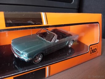 Škoda, BMW, Chevrolet, Volha, VW, Ford a Jaguar 1:43 IXO - 7