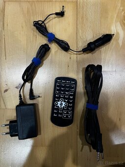 Přenosný DVD přehrávač Sencor SPV 7767 DUAL - 7