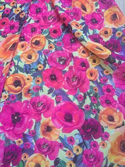 Elegantní pohodlné midi šaty - 7