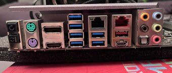 Intel Core i7-8700K + ASUS Maximus X Apex + Ram - 7