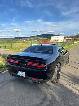 Dodge Challenger 6.4 Shaker - 7