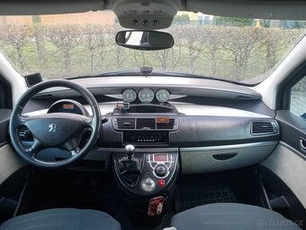 Peugeot 807,r.2006, 2.0 HDI, 100 kw. Spolehlivý vůz. - 7