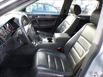 Volkswagen Touareg 2,5 TDI R5 TAŽNÉ ZAŘÍZENÍ 3.500KG - 7