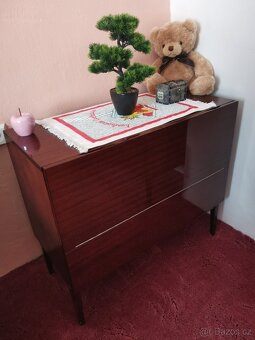 Starší obývací stěna + peřiňák - 7