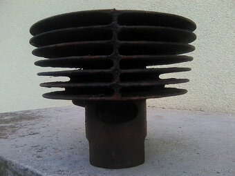 čz 175/450 - kryty řetězu,válec a bloky motoru čz 125/453 - 7