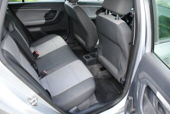 Škoda Fabia 2 kombi 1.4 63kW - klimatizace - ESP - 7
