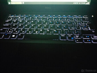 Prémiový Notebook Dell Latitude - i5-8350U, UHD620, 16GB RAM - 7