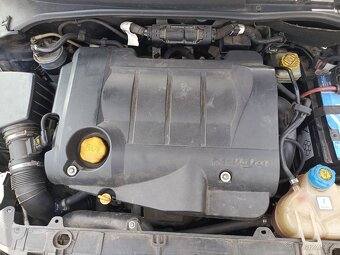 Prodám Fiat Grande Punto 1.9Tdi 96kW, r.v.2006, nová STK - 7