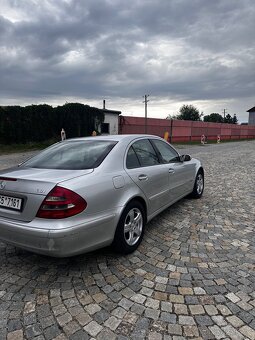 Mercedes Benz E270 CDI 130 KW - 7