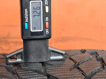 Zimní Nokian 255/35/19XL - 7