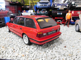 model auta BMW E34 M5 Touring červená farba Otto mobile 1:18 - 7