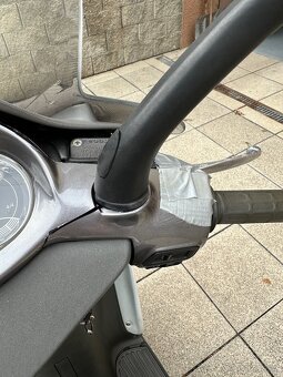 Aprilia Leonardo 300 - 7