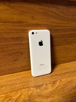 Apple iPhone 5C - 7