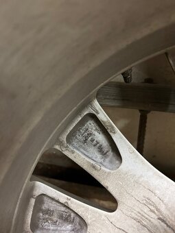 Alu kola Toyota 5x114,3 - 7,5jx18 et45 - 235/55 r18 - 7