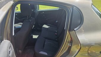 Peugeot 208 1.4l - 7