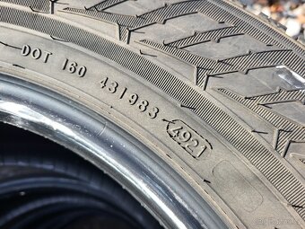 235 65 16C Nokian Snowproof - 7