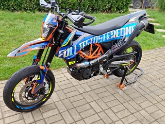 KTM 690 SMC R 2022 - 7