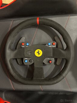 Thrustmaster T300 Ferrari Alcantara + druhý volant GT - 7