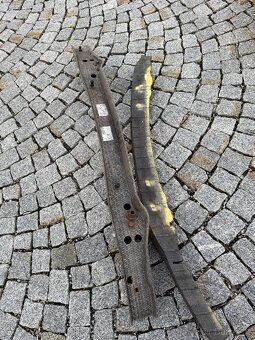 Prodám Přední nárazník BMW E46 M3 - výztuhu Carbon - 7