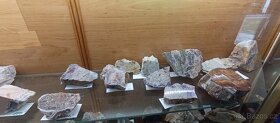 Sbírka minerálů s vitrínou nerosty - 7
