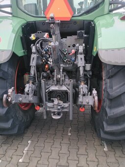 Fendt 722 SCR s čelním nakladačem STOLL FZ 46-26.1 s 3700 h - 7