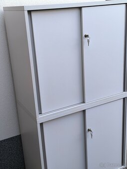 Prodám dvě kancelářské skříňky - 7