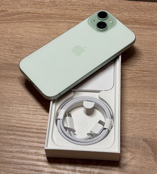 iPhone 15 128 GB – světle zelený - záruka Alza - 7