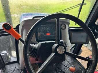Traktor New Holland TD5.65 - 7