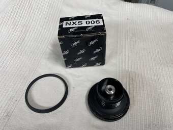 Prodám CNC víčko nádrže Motone + adapter ring - Triumph - 7