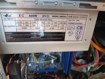 Slušná kompletní počítačová sestava - 7